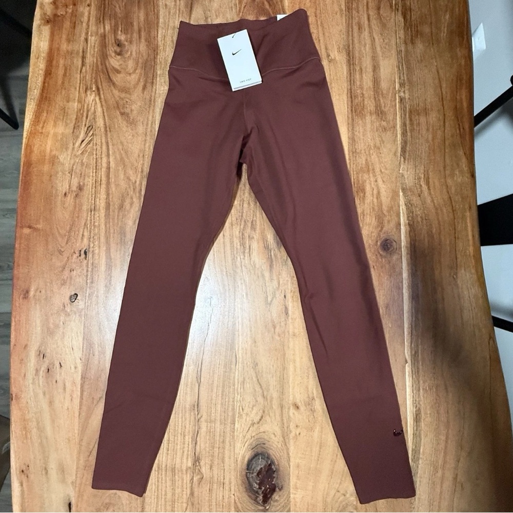 Nike Women’s One Lux Leggings, Burgundy, Size XS, NWT